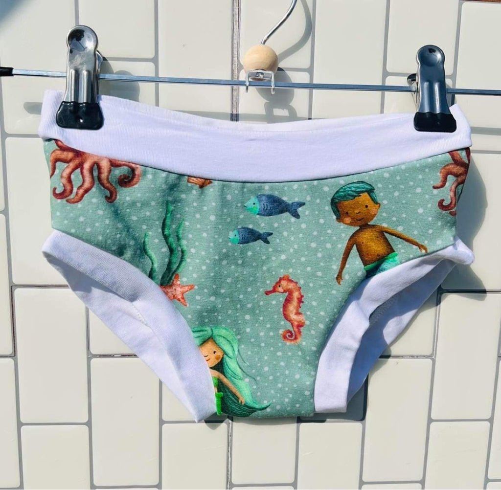 Pants/briefs - Mermaid print